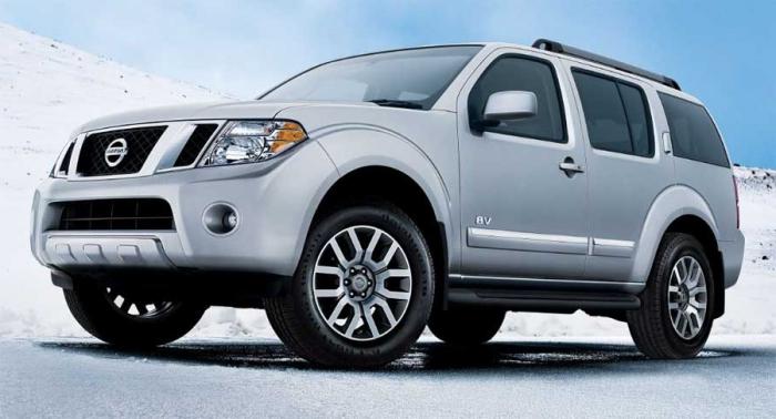 Naujasis "Nissan Pathfinder" - galia kelyje
