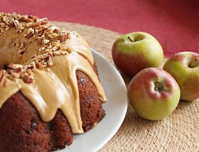 Cupcakes su obuoliais: receptas skanus desertas