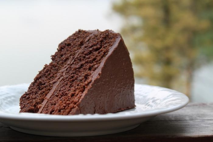 Šokoladinis pyragas: receptas maisto ruošimui skanių gėrybių