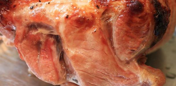Sultinga kiauliena krosnyje: žingsnis po žingsnio receptas