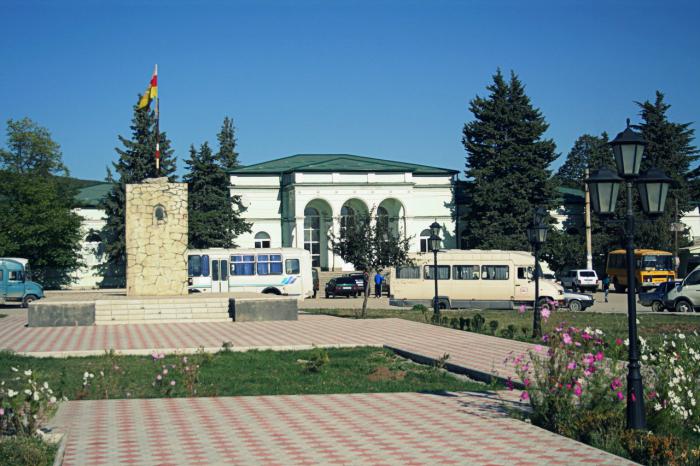 Herbas ir Osetijos vėliava yra respublikos simboliai