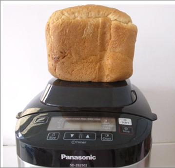 "Panasonic" duonos gamintoja 2500