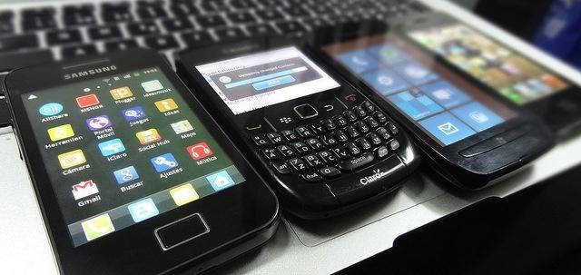 "Touchscreen" mobilieji telefonai